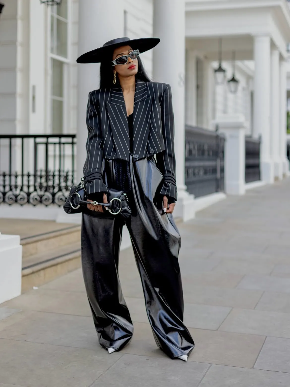 Stripes and Vinyl, Clothing scene in ClothesLook